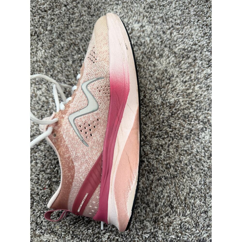 Huracan 3, 3000 running shoe women's size 7.5 - Picture 6 of 8